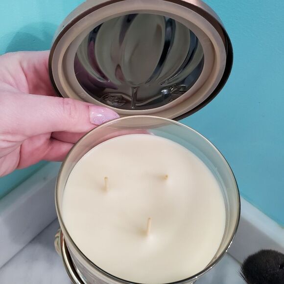 Pumpkin Banana Muffin Candle by Bath & Body Works - Picture 3 of 6